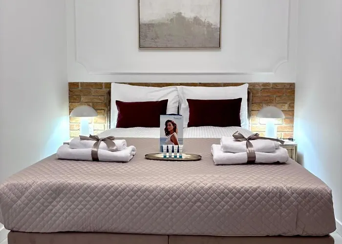 Апартаменты White Glove Parkya Gold